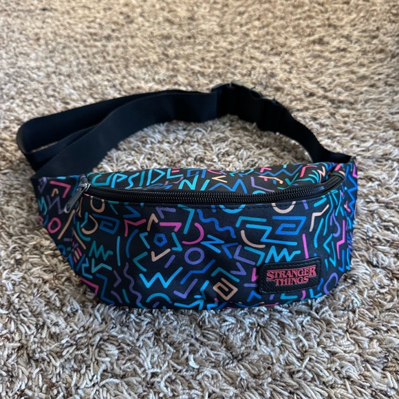 Stranger Things 80s Funko Fanny Pack Belt Bag Rare - Picture 2 of 9